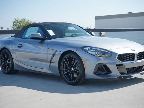 New 2026 BMW Z4 sDrive30i w/ Convenience Package image 4