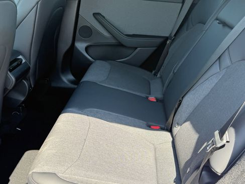 Used 2026 Tesla Model Y 2WD image 8