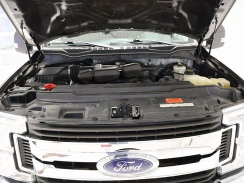 Used 2019 Ford F250 XLT image 40