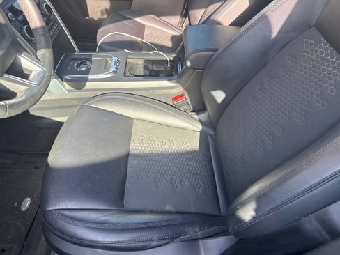 Used 2019 Land Rover Discovery Sport SE AWD/4WD image 20