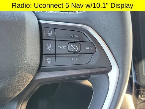 Used 2023 Jeep Grand Cherokee L Limited w/ Luxury Tech Group II AWD/4WD image 12