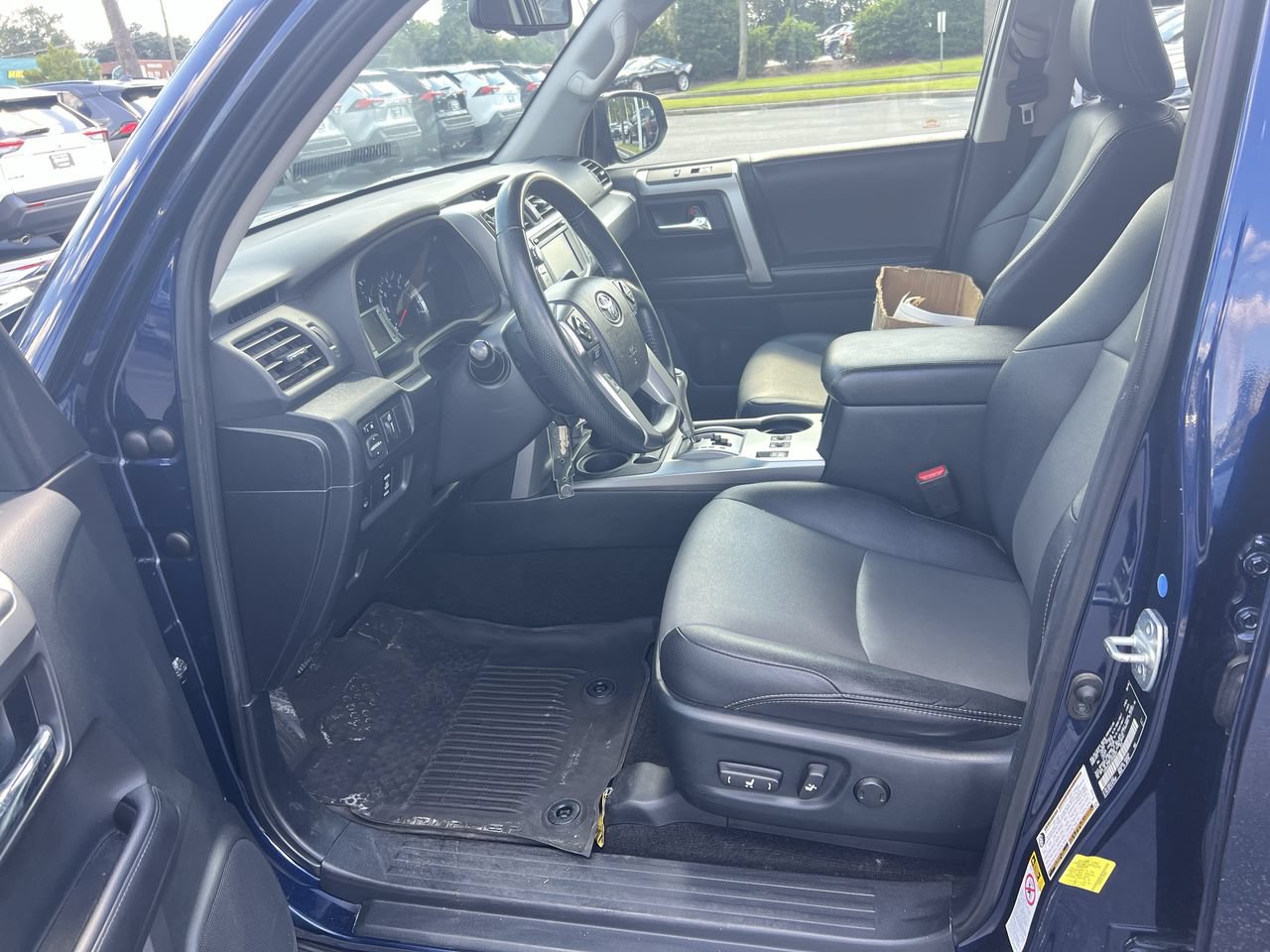 Used 2018 Toyota 4Runner SR5 Premium AWD/4WD image 16