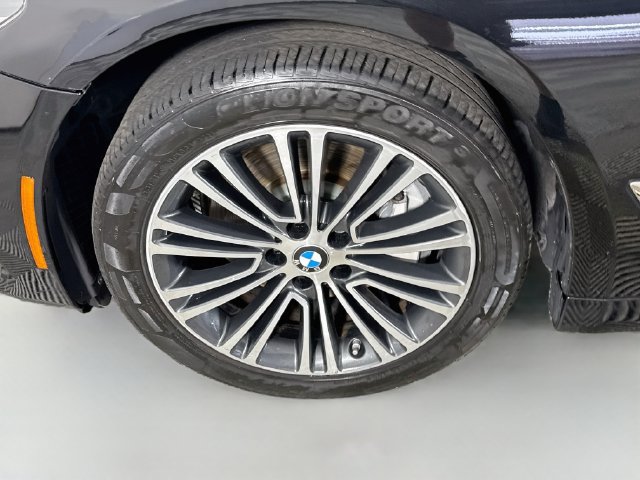 Used 2019 BMW 530i xDrive AWD/4WD image 37