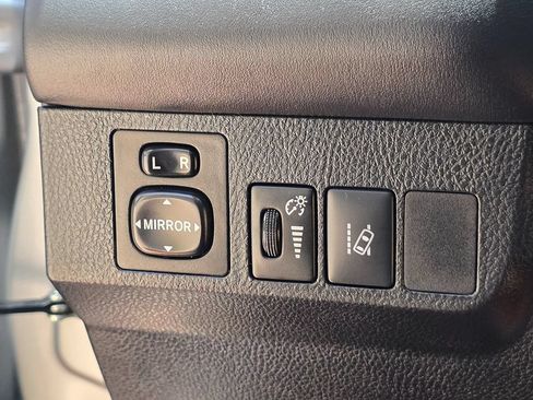 Used 2016 Toyota RAV4 XLE w/ Convenience Package FWD image 47