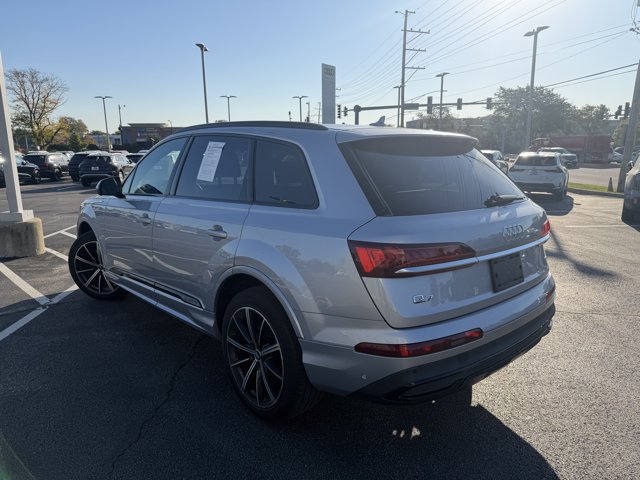 Used 2020 Audi Q7 3.0T Premium Plus w/ Premium Plus Package AWD/4WD image 4