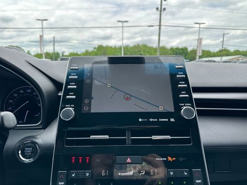Used 2019 Toyota Avalon Touring w/ Advanced Safety Package FWD image 24