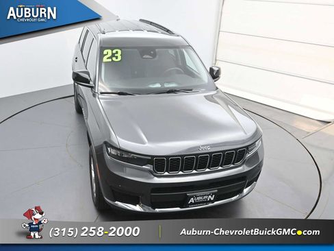 Used 2023 Jeep Grand Cherokee L Laredo AWD/4WD image 28