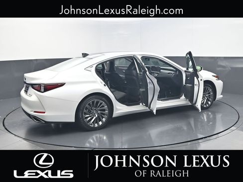 New 2025 Lexus ES 350 Ultra Luxury image 23