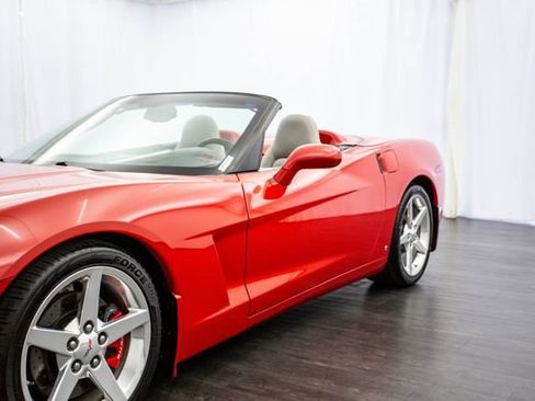 Used 2008 Chevrolet Corvette Convertible w/ Preferred Equipment Group RWD image 28