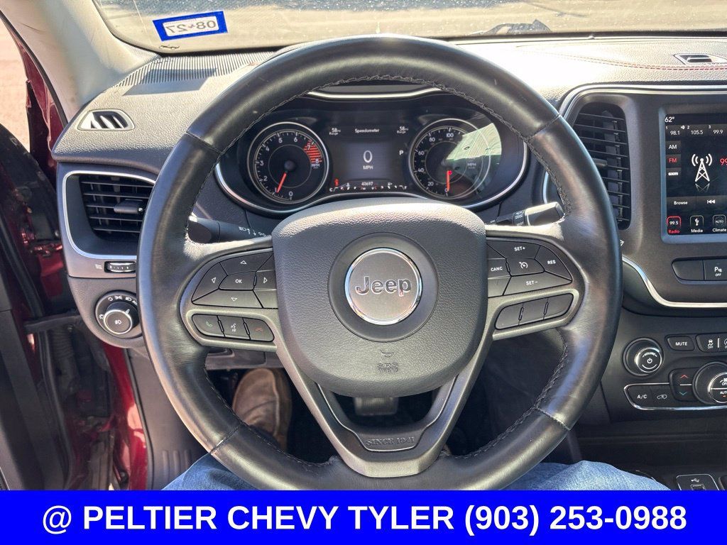 Used 2019 Jeep Cherokee Trailhawk w/ Cold Weather Group AWD/4WD image 15