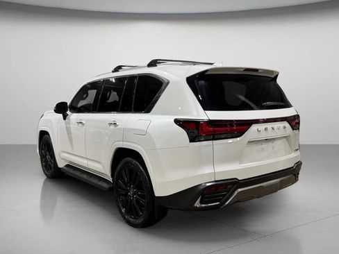 Used 2023 Lexus LX 600 4WD w/ Luxury Package image 6