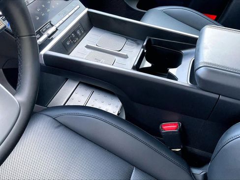 Certified 2025 Hyundai Santa Fe SEL image 13