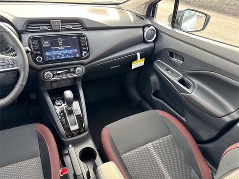 New 2025 Nissan Versa SR w/ Trunk Package image 16