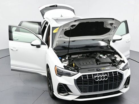 Used 2021 Audi Q3 2.0T Premium w/ Convenience Package AWD/4WD image 32