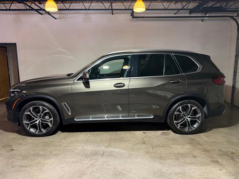 Used 2020 BMW X5 xDrive40i w/ Convenience Package AWD/4WD image 2