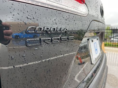 Used 2024 Toyota Corolla Cross AWD Hybrid image 8