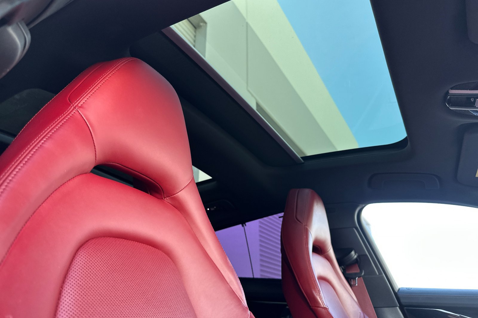 Used 2019 Porsche Panamera 4 AWD/4WD image 19