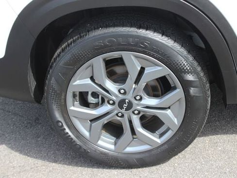 Used 2024 Kia Seltos LX AWD/4WD image 34