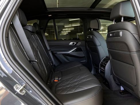 New 2026 BMW X5 xDrive50e image 27