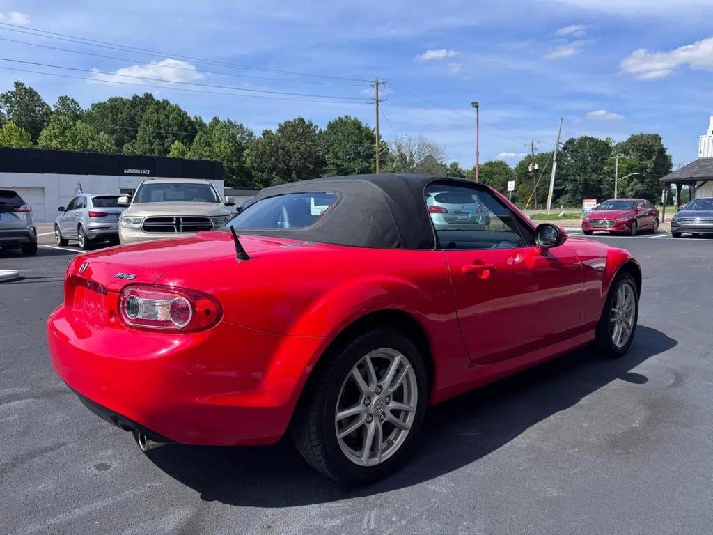 Used 2009 MAZDA MX-5 Miata Sport RWD image 4