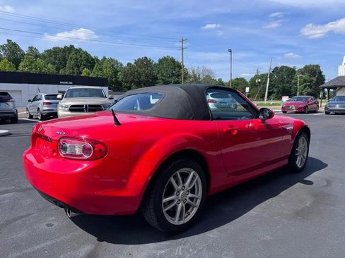 Used 2009 MAZDA MX-5 Miata Sport RWD image 4