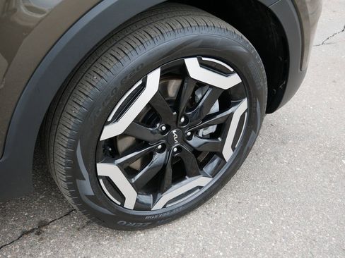 Used 2025 Kia Telluride S image 14