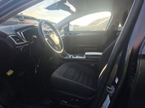 Used 2020 Ford Fusion SE FWD image 7