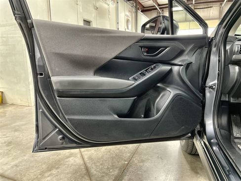 Used 2025 Subaru Crosstrek 2.0i Premium image 15