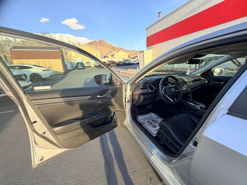 Used 2020 Honda Civic EX-L image 10
