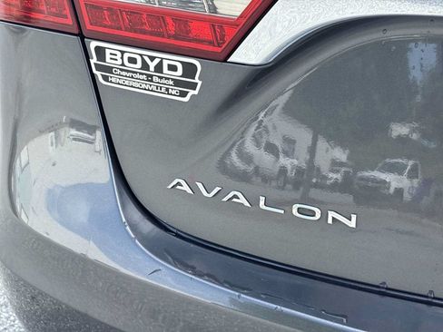 Used 2018 Toyota Avalon XLE Premium FWD image 31