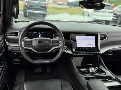 Used 2024 Jeep Wagoneer Series II AWD/4WD image 8