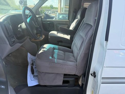 Used 1997 Chevrolet Express 1500 RWD image 11