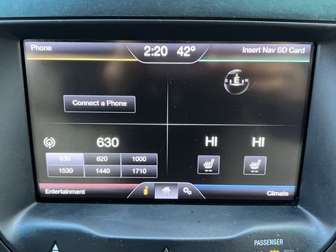 Used 2013 Ford Explorer XLT image 12