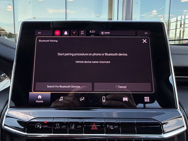 Used 2022 Jeep Compass Trailhawk AWD/4WD image 19