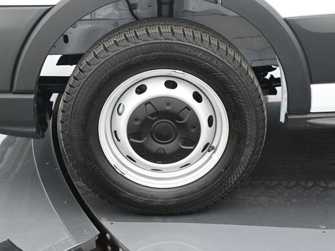 New 2026 Ford Transit 250 148 Medium Roof w/ Load Area Protection Package RWD image 18