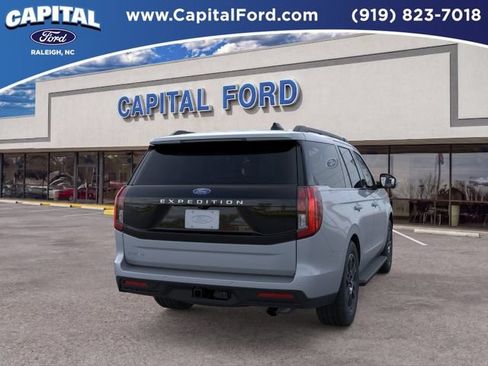 New 2026 Ford Expedition Active AWD/4WD image 8