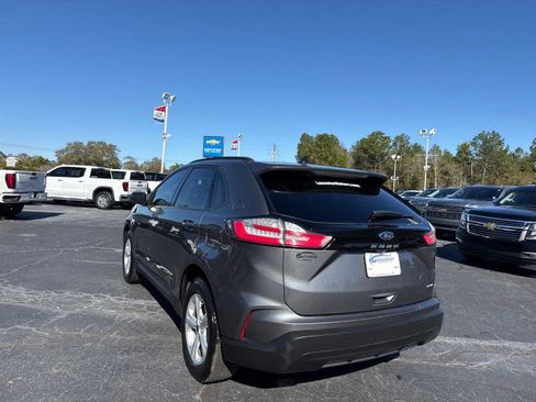 Used 2022 Ford Edge SE image 5