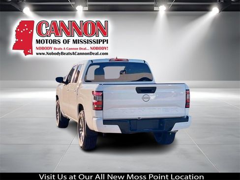 New 2025 Nissan Frontier SV w/ SV Convenience Package image 4