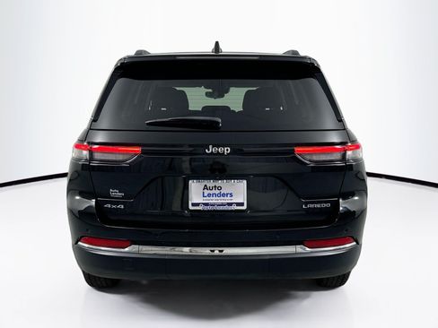 Used 2023 Jeep Grand Cherokee Laredo AWD/4WD image 6