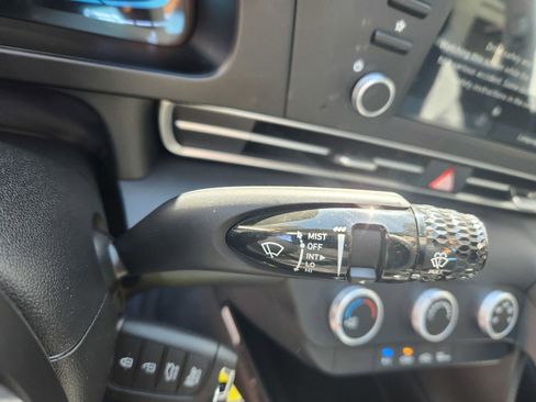 New 2026 Hyundai Elantra SE image 15