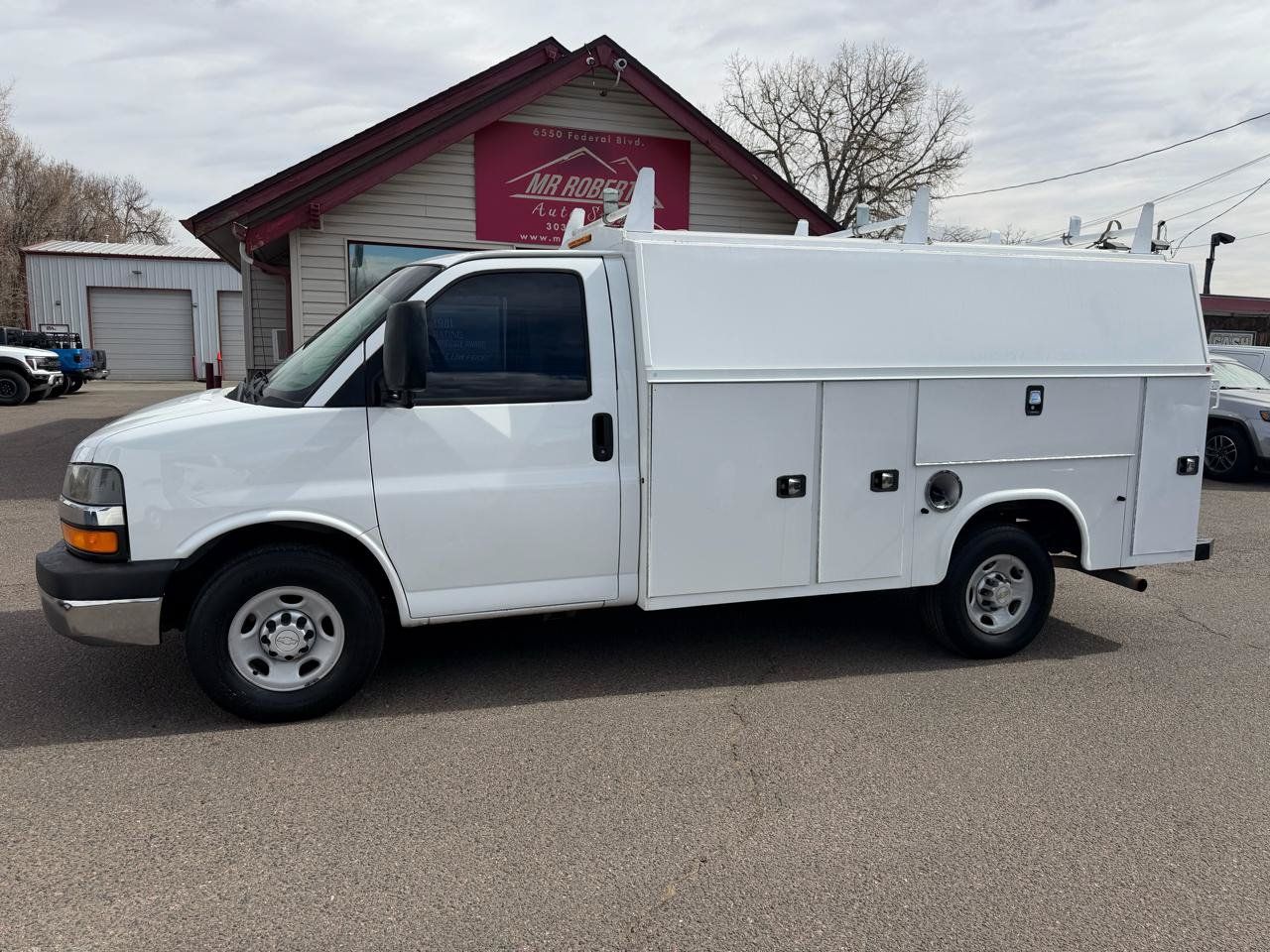 Used 2016 Chevrolet Express 3500 RWD image 5