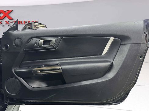 Used 2022 Ford Mustang Shelby GT500 w/ Technology Package RWD image 30