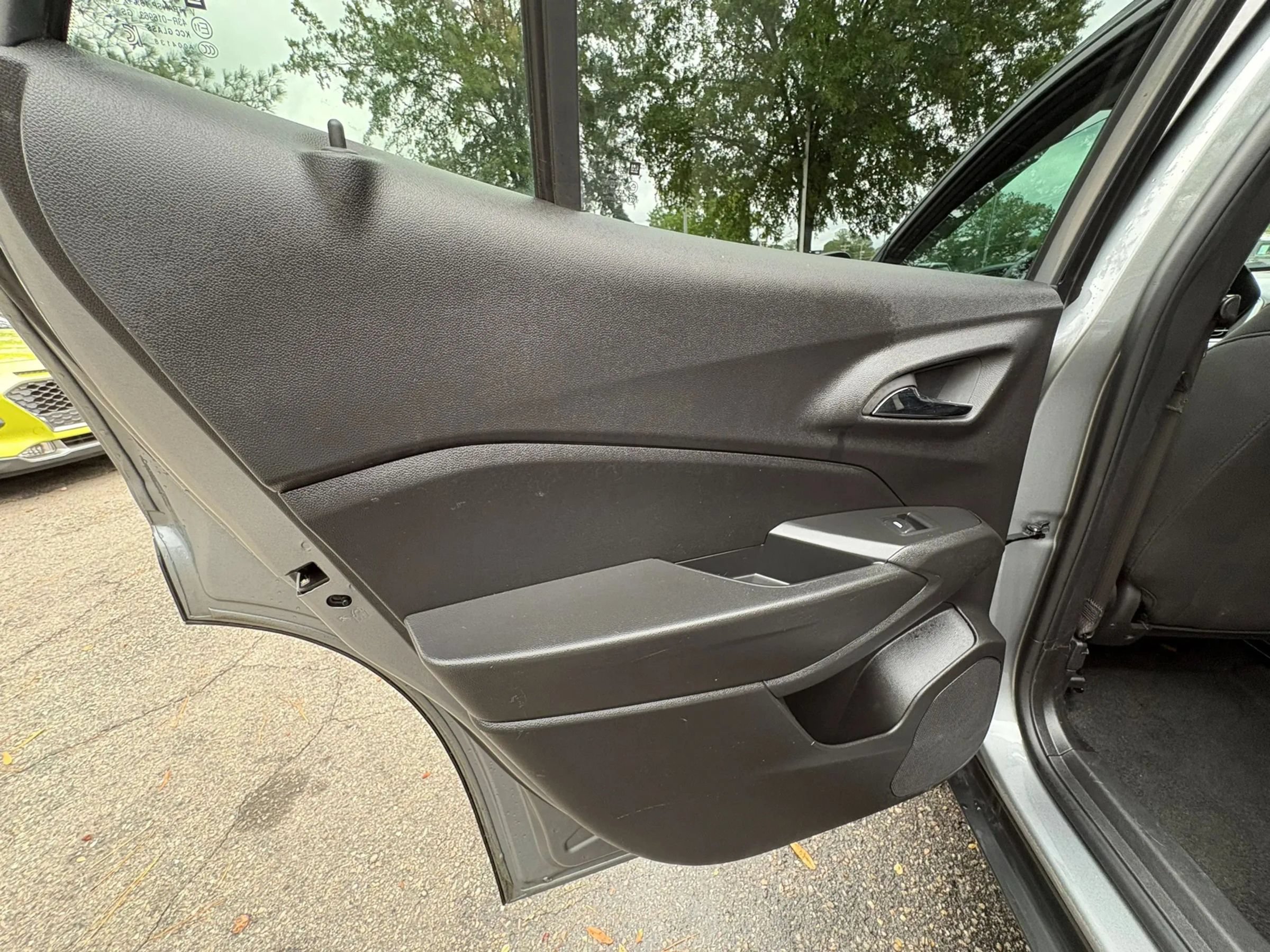 Used 2025 Chevrolet Trax LS w/ Driver Confidence Package FWD image 25