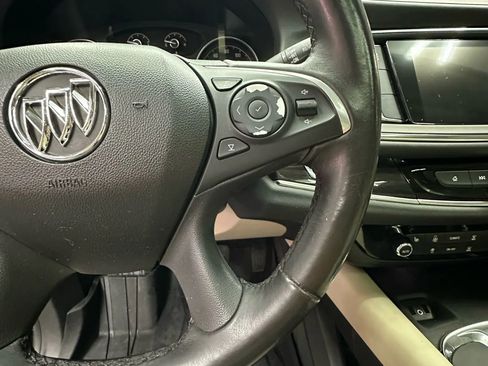 Used 2018 Buick Enclave Essence FWD image 14