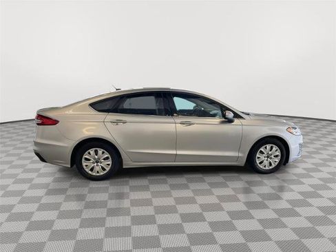 Certified 2019 Ford Fusion S image 5