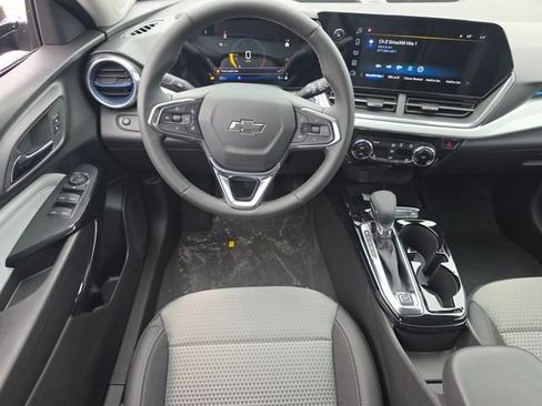 New 2026 Chevrolet Trax LT w/ Midnight Edition image 3