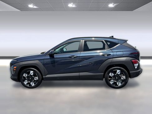 Used 2025 Hyundai Kona SEL FWD image 2