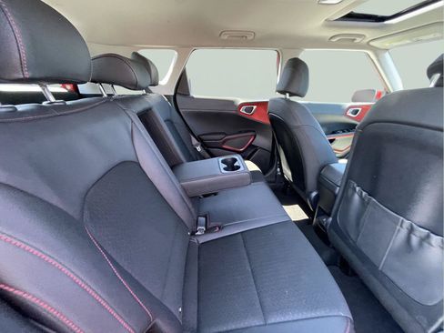 Used 2024 Kia Soul GT-Line FWD image 19