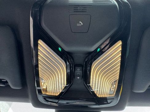 Used 2021 BMW 330e xDrive 330e xDrive image 39