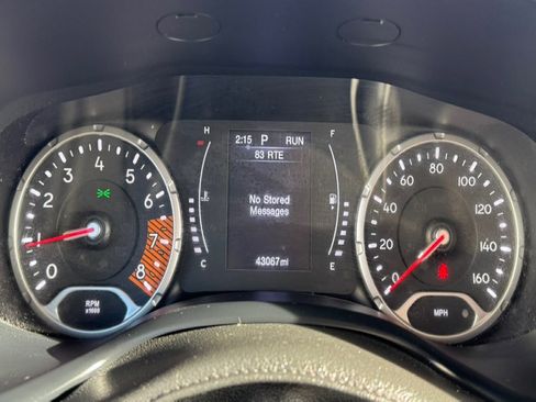 Used 2023 Jeep Renegade Latitude image 19